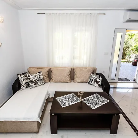 Sara Apartments Malinska Room photo