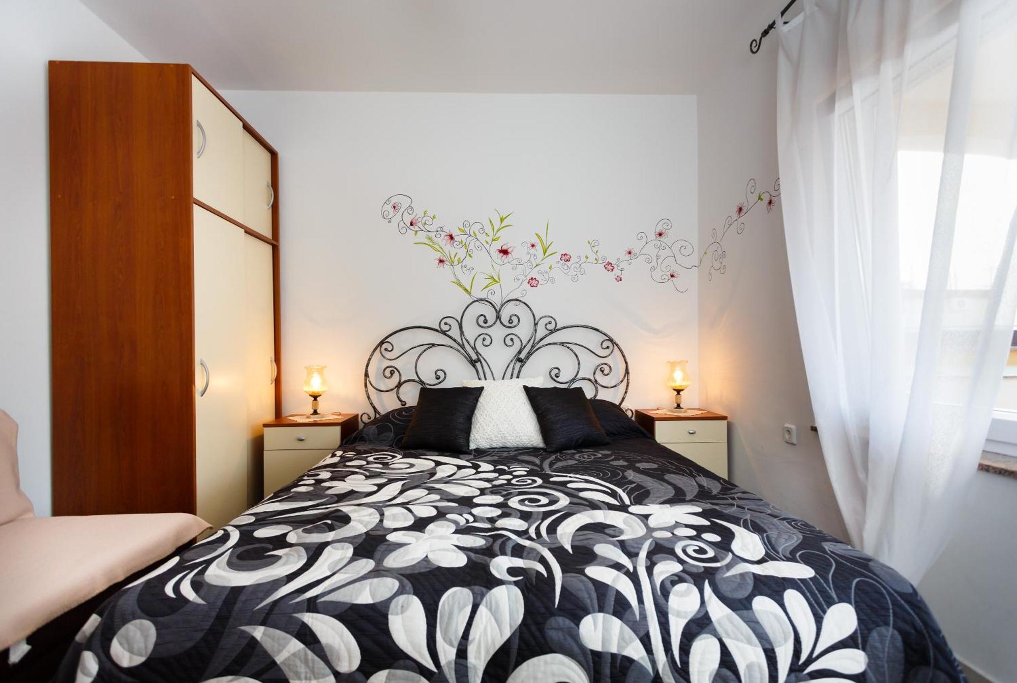 Sara Apartman *
