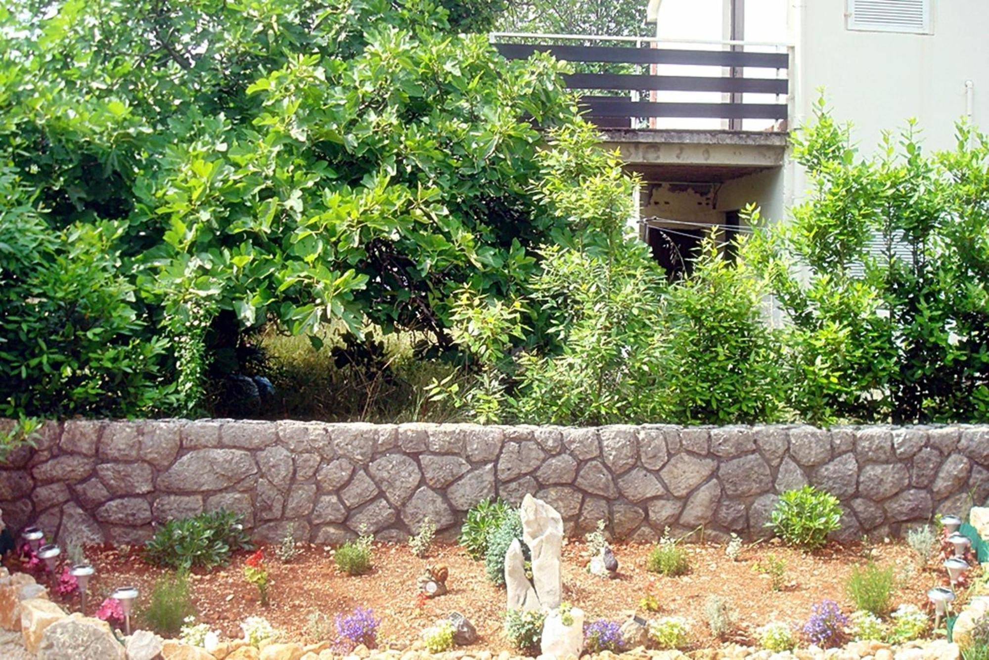 Sara Apartmán